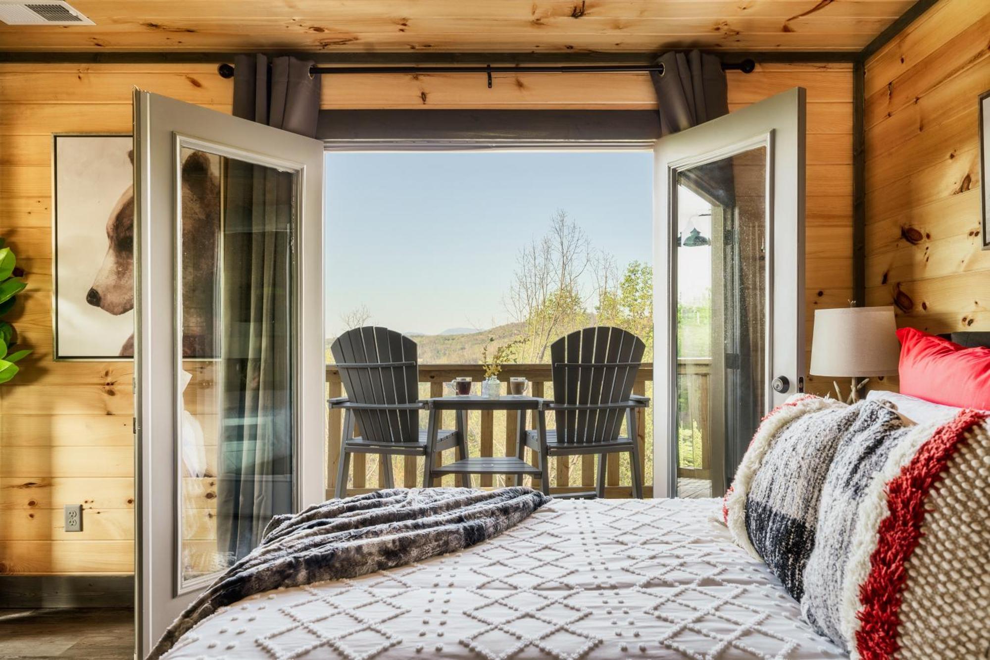 Mountainscape - Brand New Cabin W Views - Hottub - Firetable - Ps5 - Pooltable - 3 Pools Gatlinburg Bagian luar foto