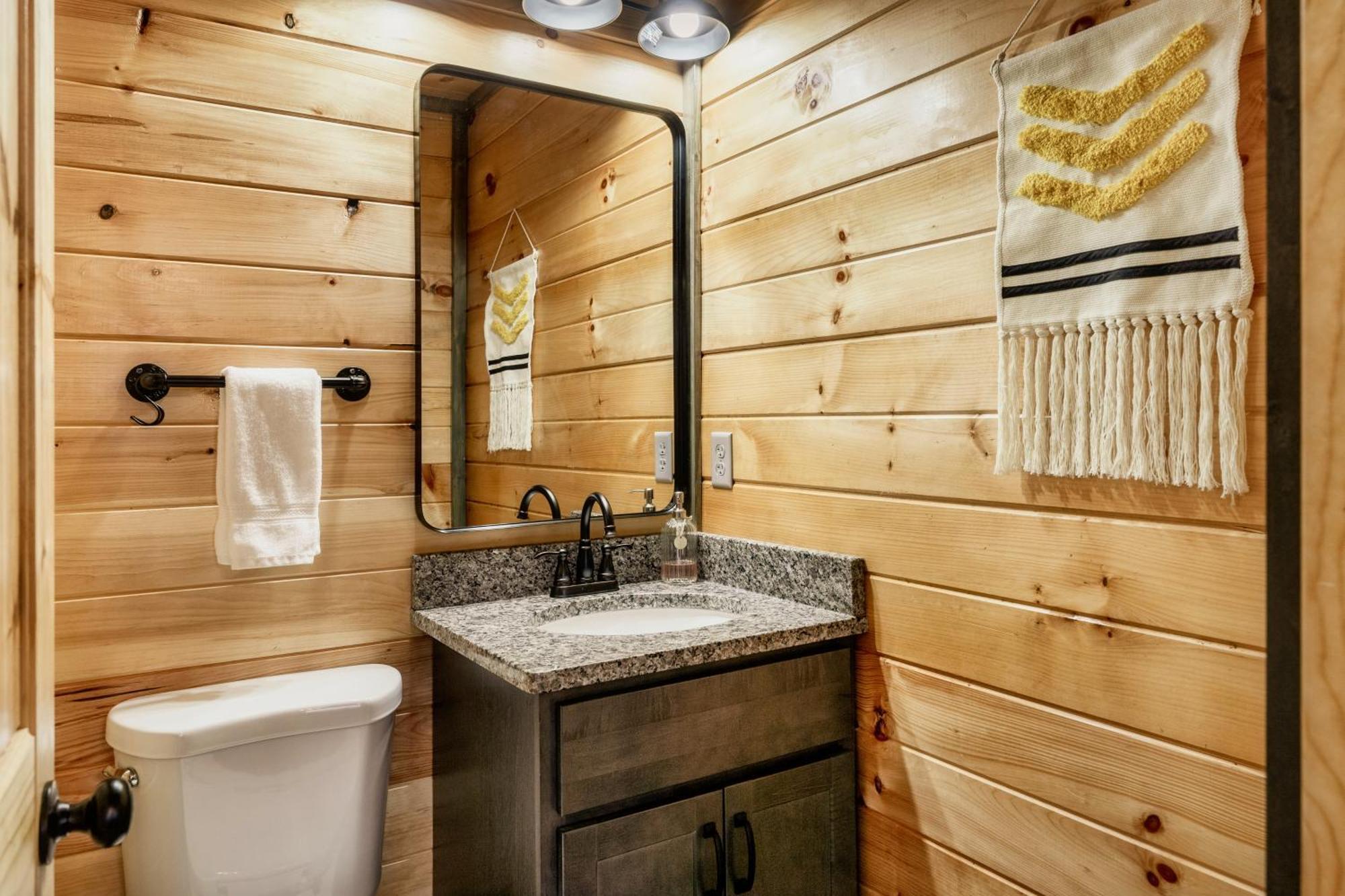Mountainscape - Brand New Cabin W Views - Hottub - Firetable - Ps5 - Pooltable - 3 Pools Gatlinburg Bagian luar foto