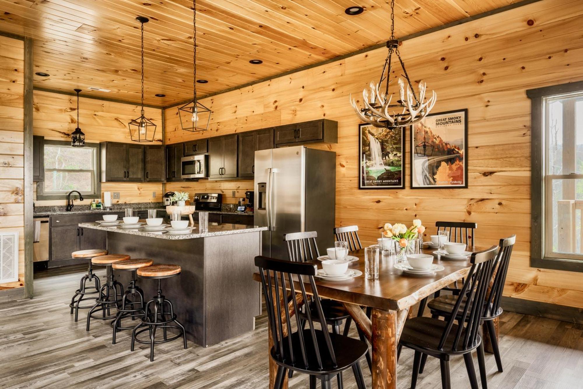 Mountainscape - Brand New Cabin W Views - Hottub - Firetable - Ps5 - Pooltable - 3 Pools Gatlinburg Bagian luar foto