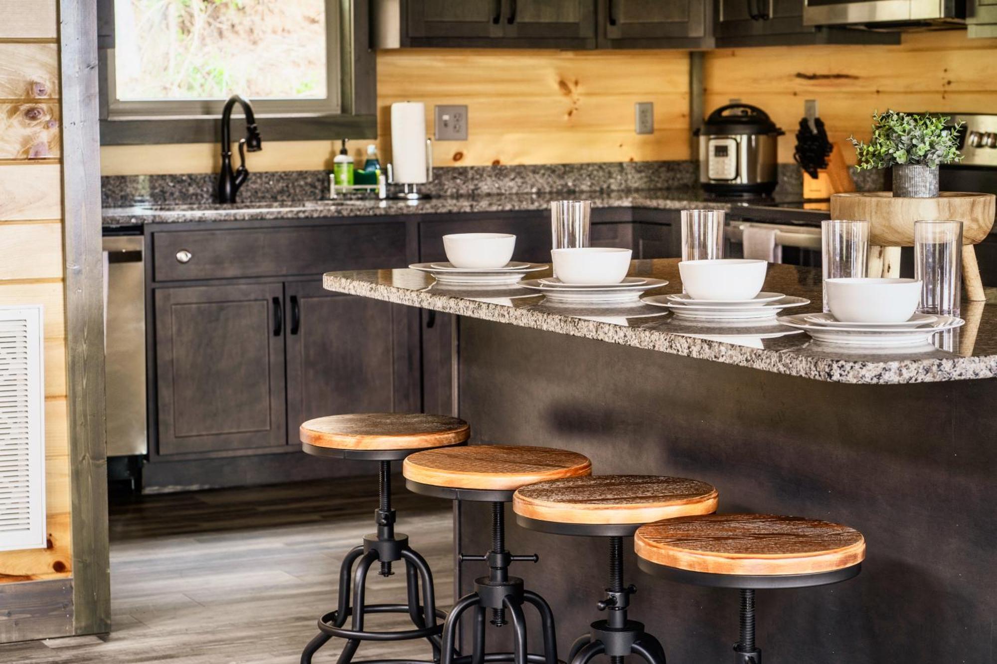 Mountainscape - Brand New Cabin W Views - Hottub - Firetable - Ps5 - Pooltable - 3 Pools Gatlinburg Bagian luar foto