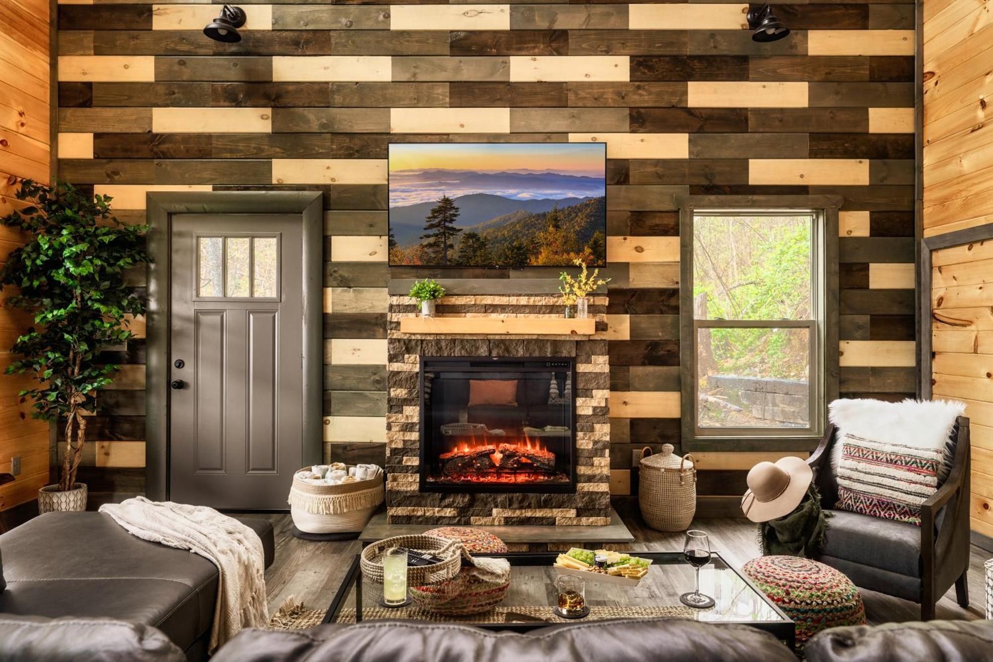 Mountainscape - Brand New Cabin W Views - Hottub - Firetable - Ps5 - Pooltable - 3 Pools Gatlinburg Bagian luar foto